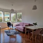 Deluxe Apartment Maslina